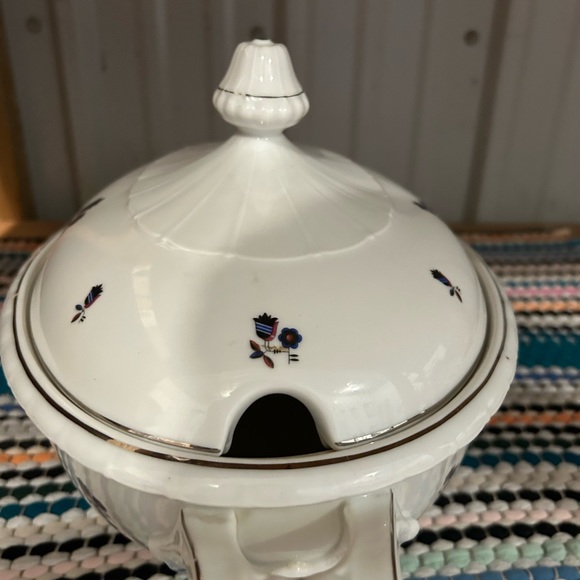 Savor the Elegance: TK Thun Bohemian China Soup Bowl – A Chic Culinary Delight! - Picture 3 of 9